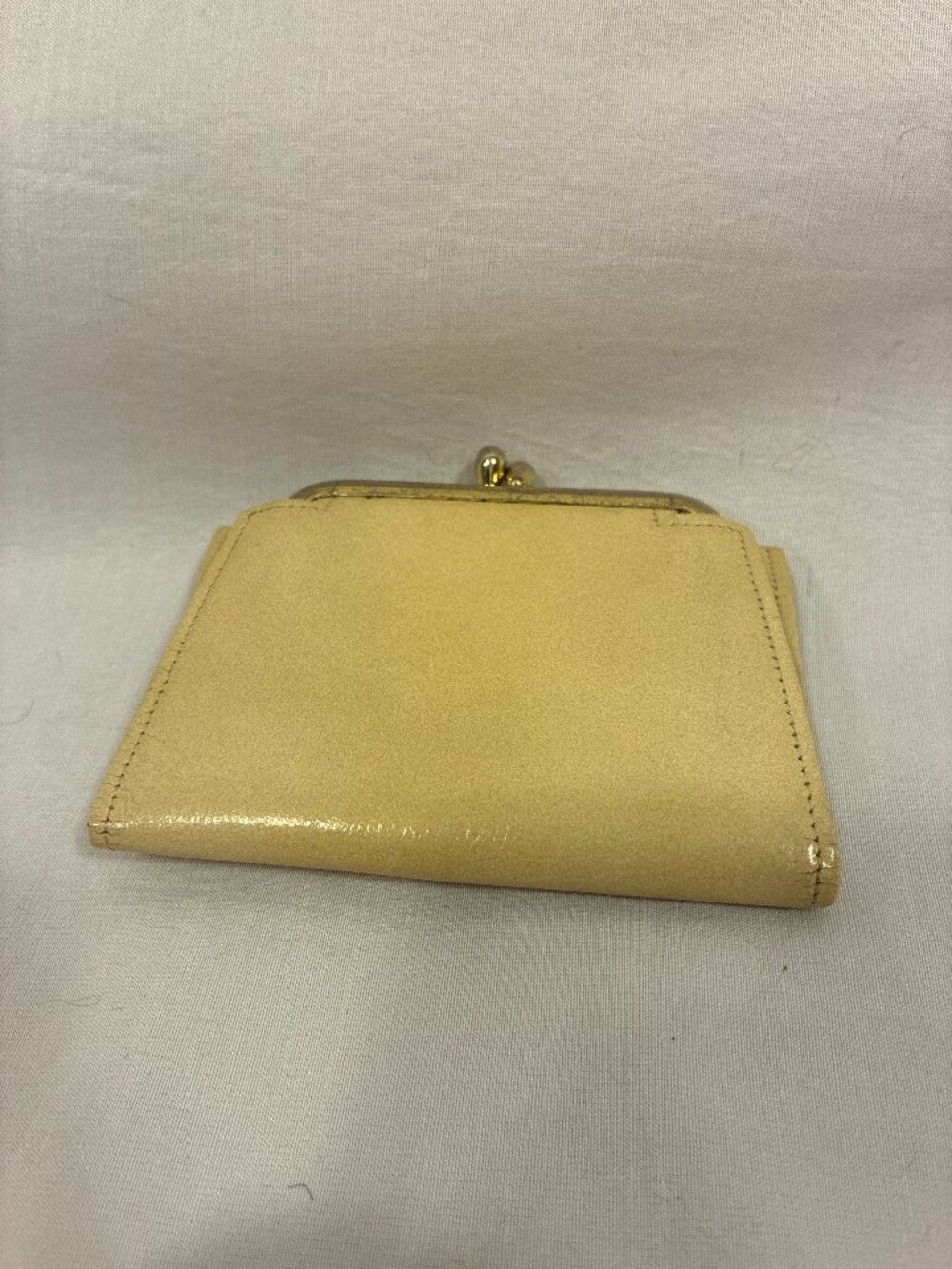Vintage Princess Gardner Cream Cowhide Leather Trifold Kiss Lock Clutch Wallet